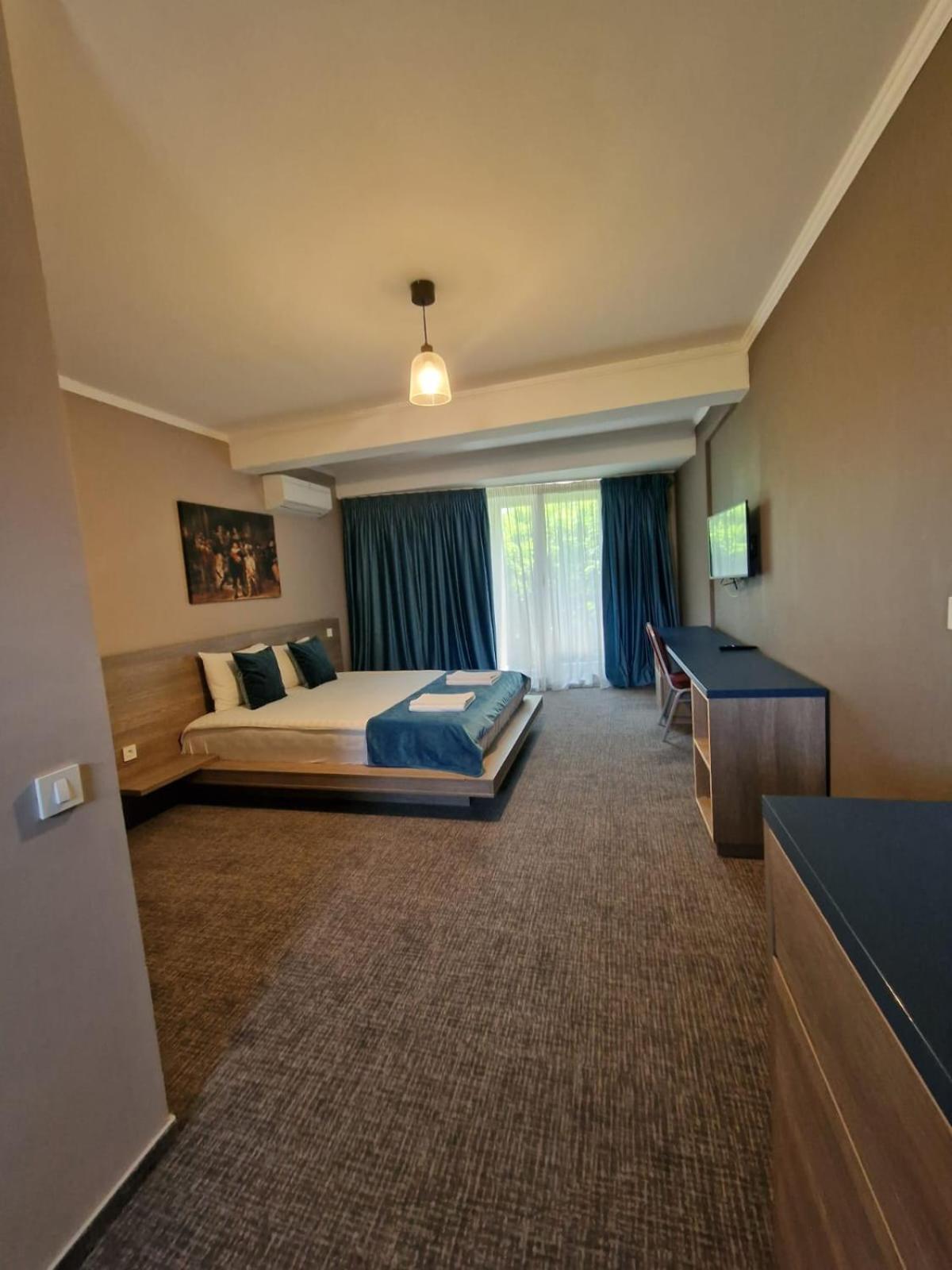 Albert Hotel Roşu Extérieur photo