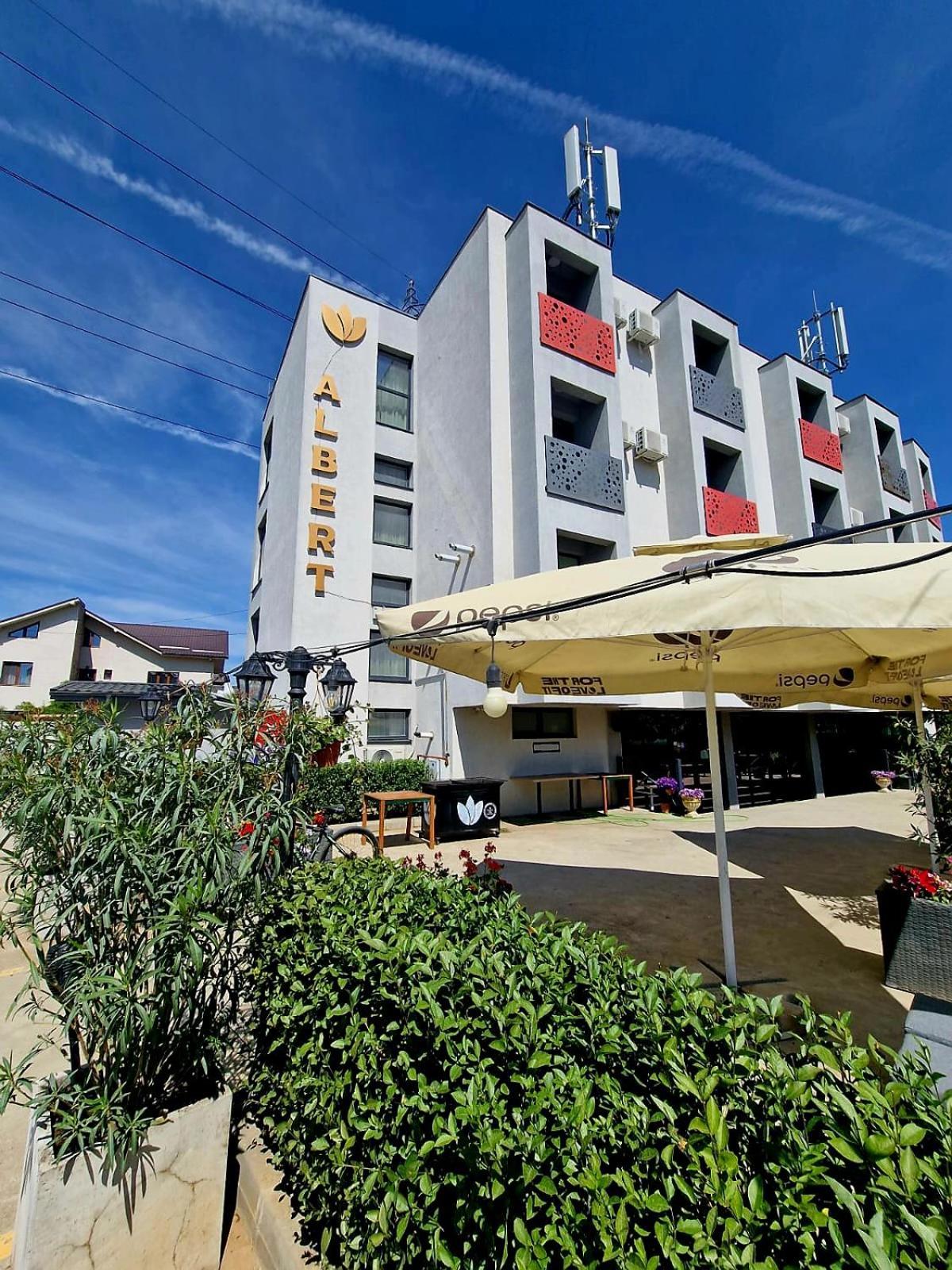 Albert Hotel Roşu Extérieur photo